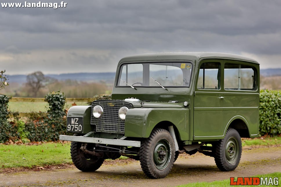 series-land-rovers-prove-popular-at-restoration-show-sale-5157_13558_969X727
