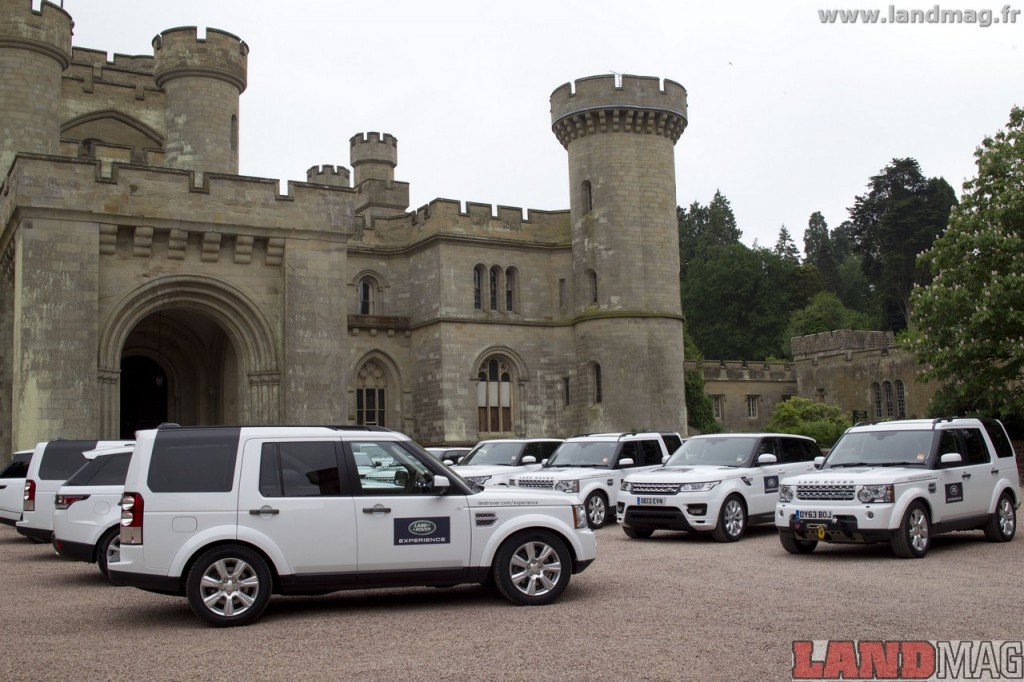 Land_Rover_and_Barbour_celebrate_their_recent_partnership_announcement_at_Eastnor_Castle__1__(92506)