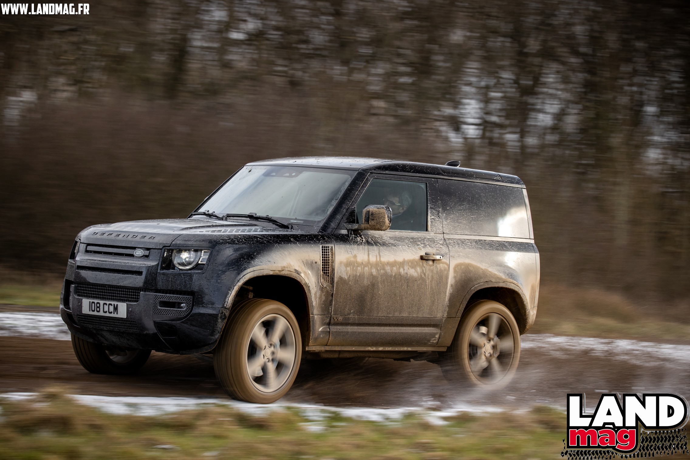 Nouveau Land Rover Defender: 525 ch avec le V8 Supercharged!
